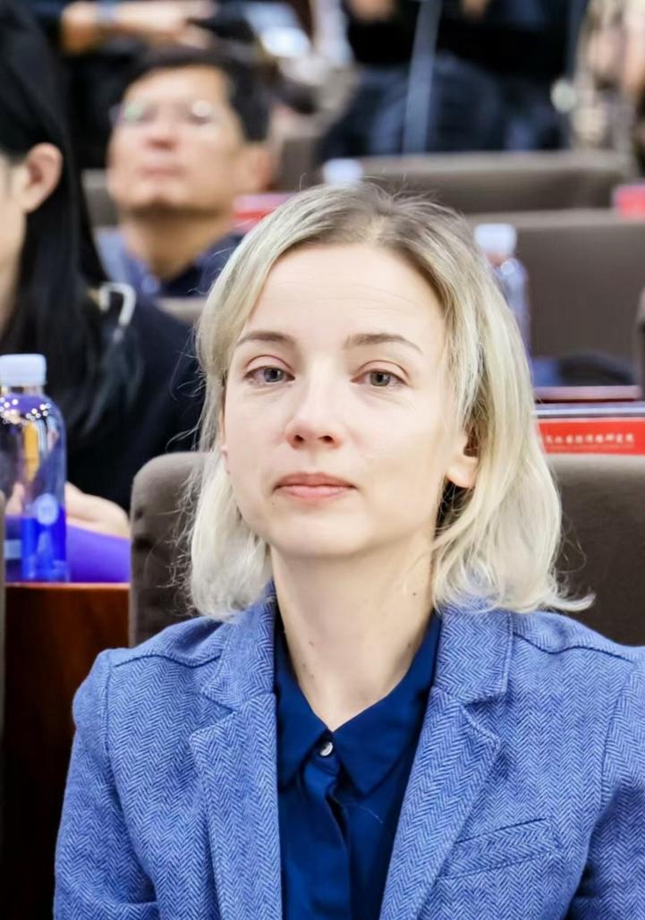 Dr. Justyna Jaguścik